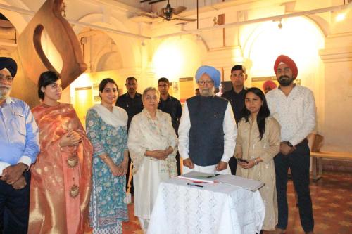 Manmohan Singh, Gursharan Kaur, Former Prime Minister,